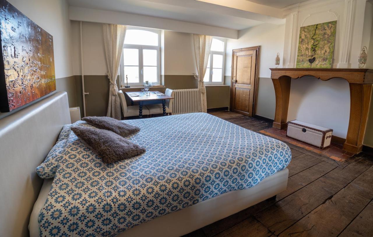 Le Richmond Hotel Godinne Buitenkant foto