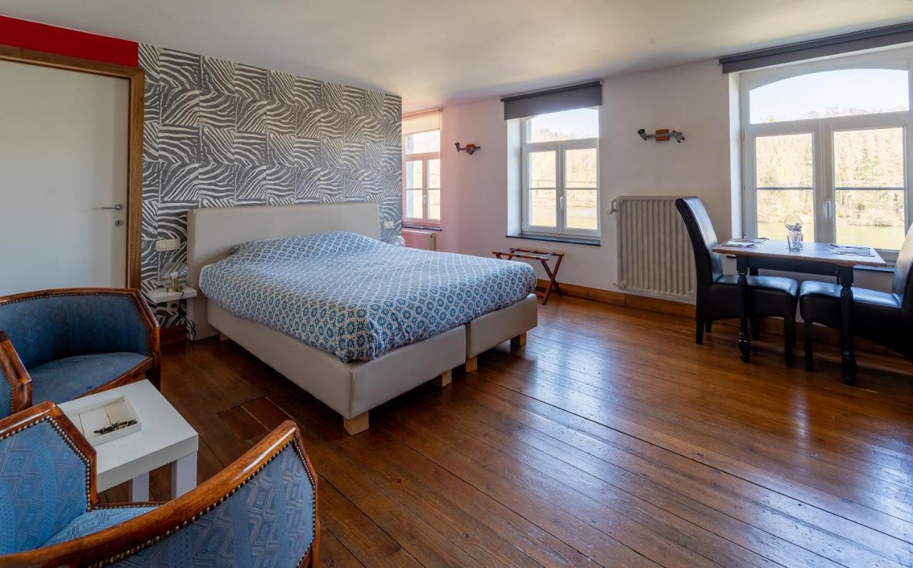 Le Richmond Hotel Godinne Buitenkant foto