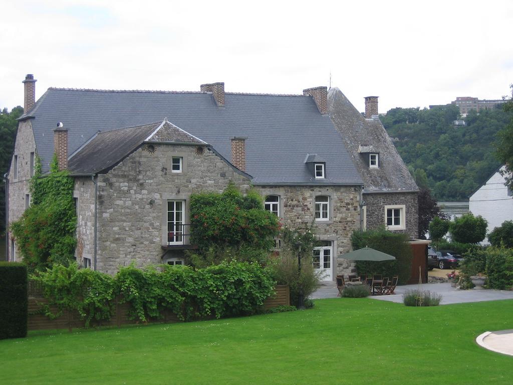 Le Richmond Hotel Godinne Buitenkant foto